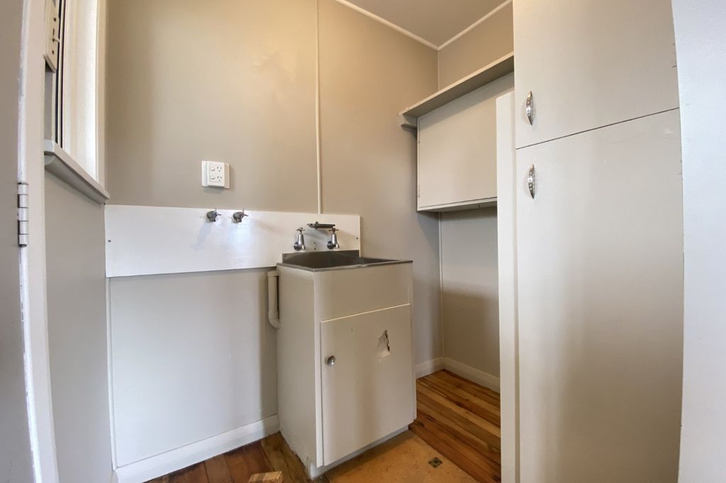 HOKOWHITU - 3 BEDROOM 5