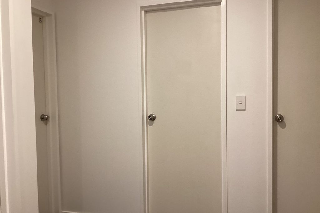 1 BEDROOM - shared living 5