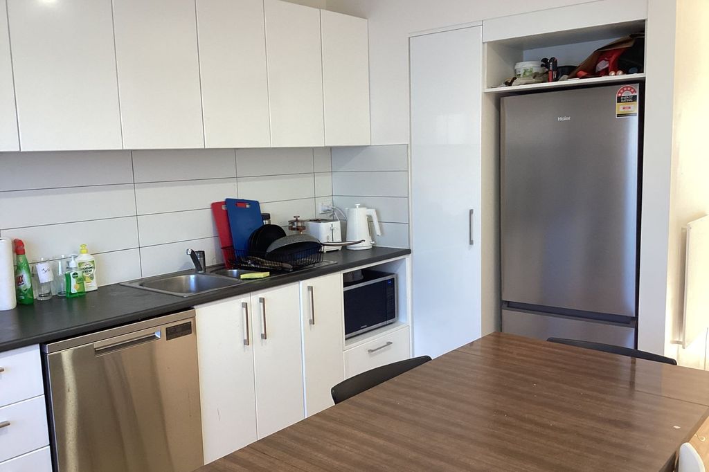 1 BEDROOM - shared living 3