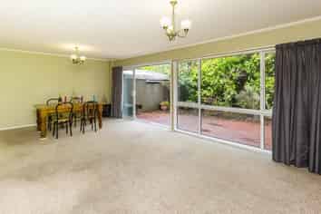 8c Wai-iti Cres, Woburn