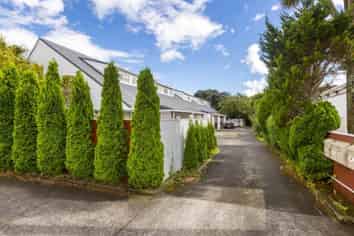 8c Wai-iti Cres, Woburn