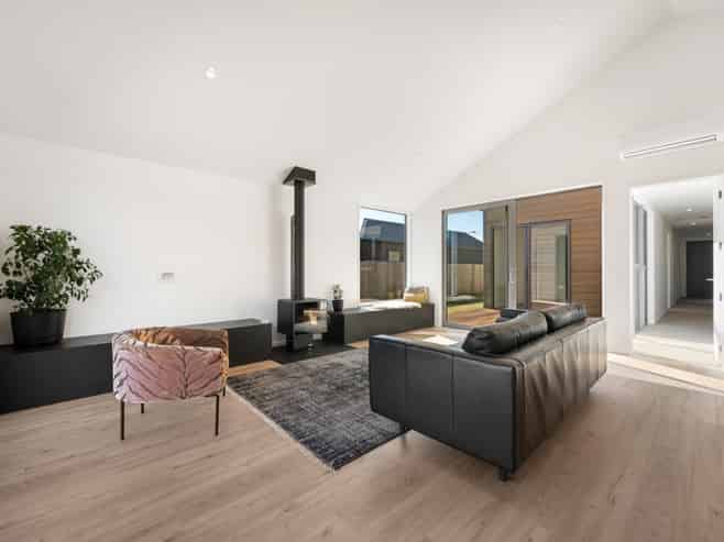 9 Berry Farm Drive, Wanaka