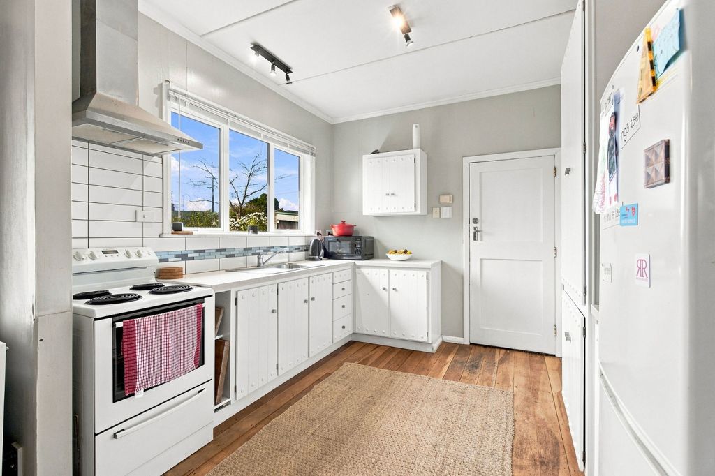 WHANGANUI EAST - 3 BEDROOMS 3