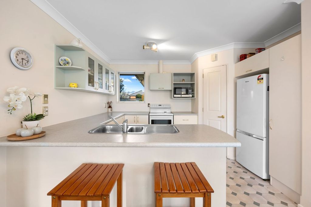 Home In The Heart Of Halswell 2