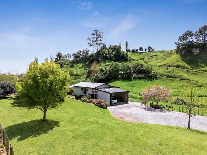141 Puketirau Road, Tirau