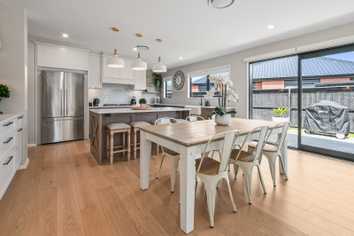 11 Manatika Road, Paerata