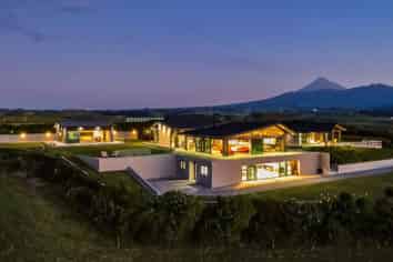 24 Washer Road, Omata