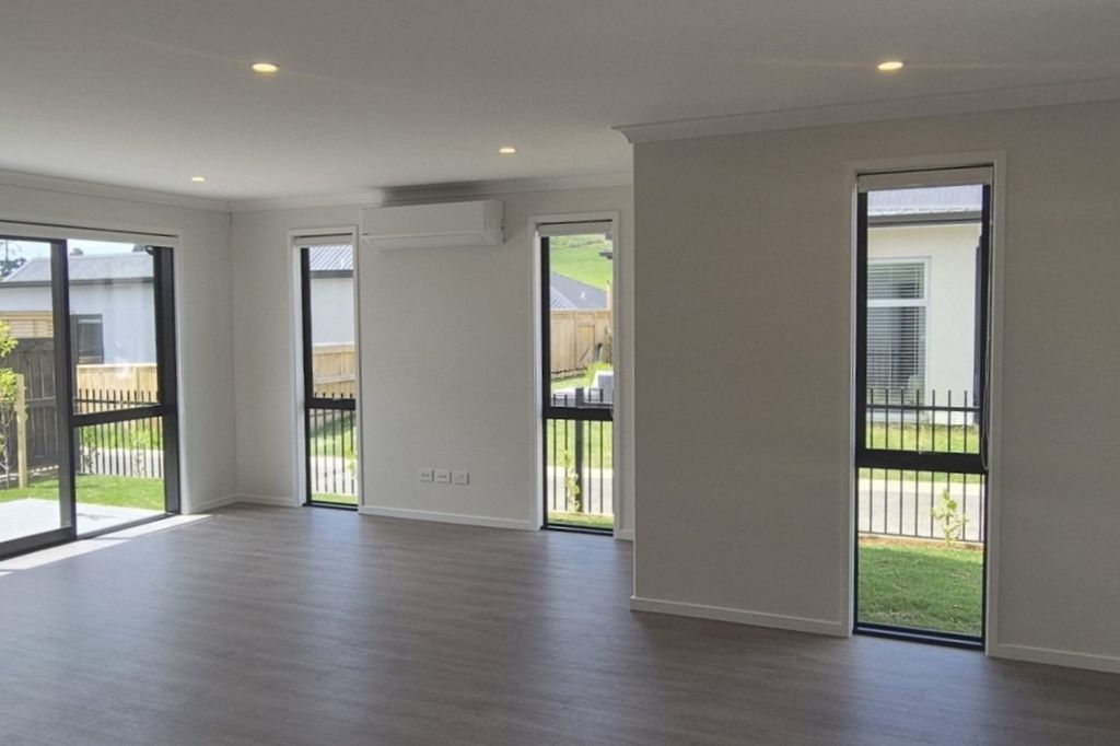 UPPER OHAUITI, THREE BEDROOMS 2