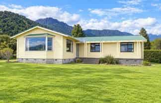 331A State Highway 6, Whataroa