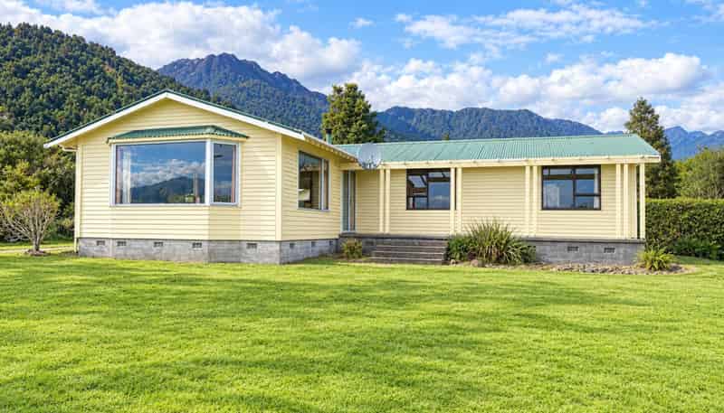 331A State Highway 6, Whataroa