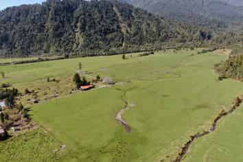 331B State Highway 6, Whataroa