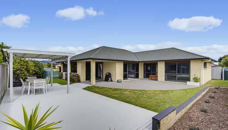 1 William Noel Place, Waikanae Beach