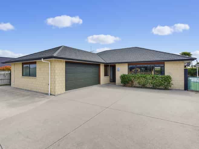 1 William Noel Place, Waikanae Beach