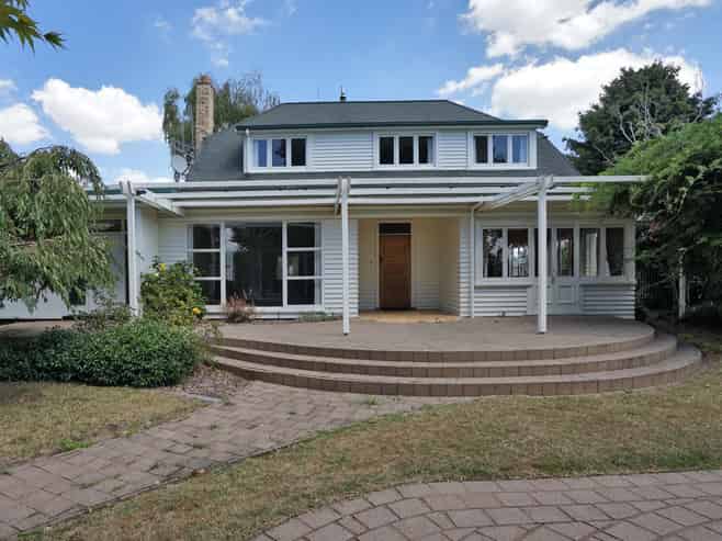 322 Cobham Drive, Hillcrest