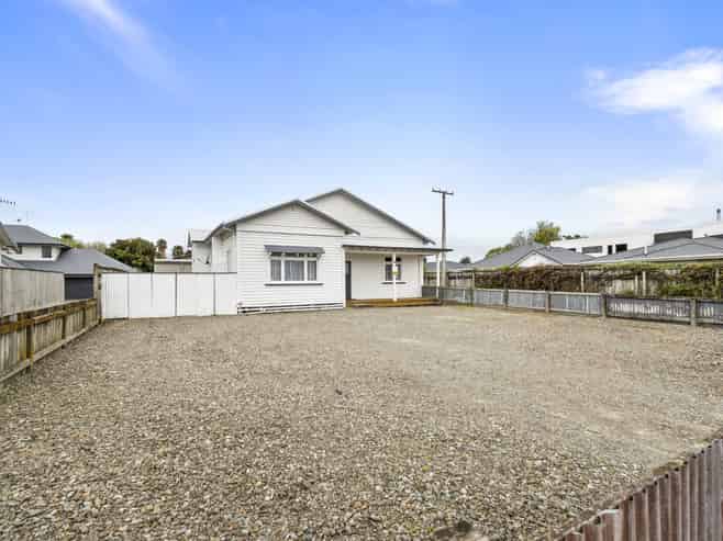 81a Linton Street, West End
