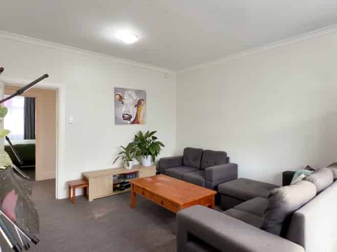 81a Linton Street, West End