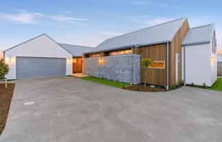 30 Frank Ernest Crescent, Prebbleton