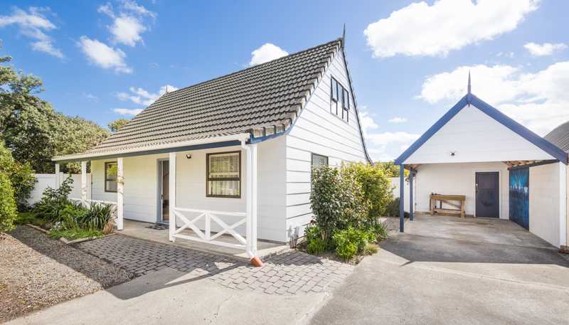 186A Amberley Avenue, Highbury