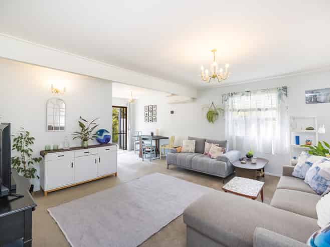 186A Amberley Avenue, Highbury