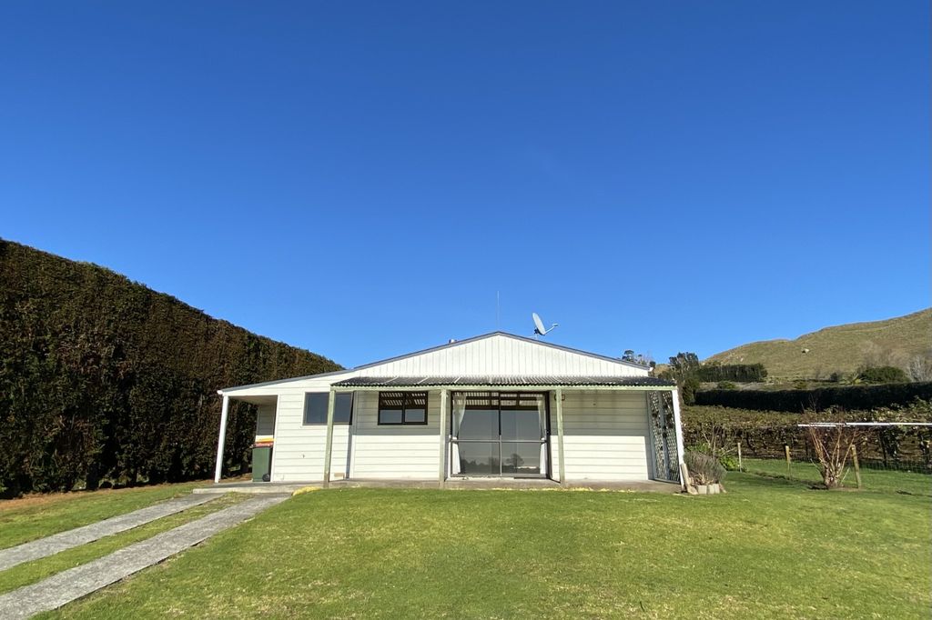 Peaceful Rural Living in Welcome Bay - Close to Papamoa 2