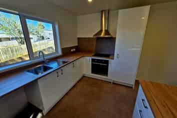 35b Cedar Terrace, Stanmore Bay