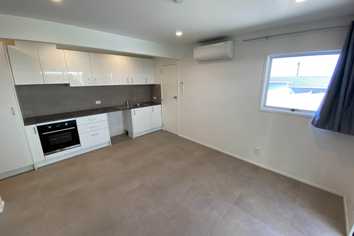 35 Cedar Terrace, Stanmore Bay