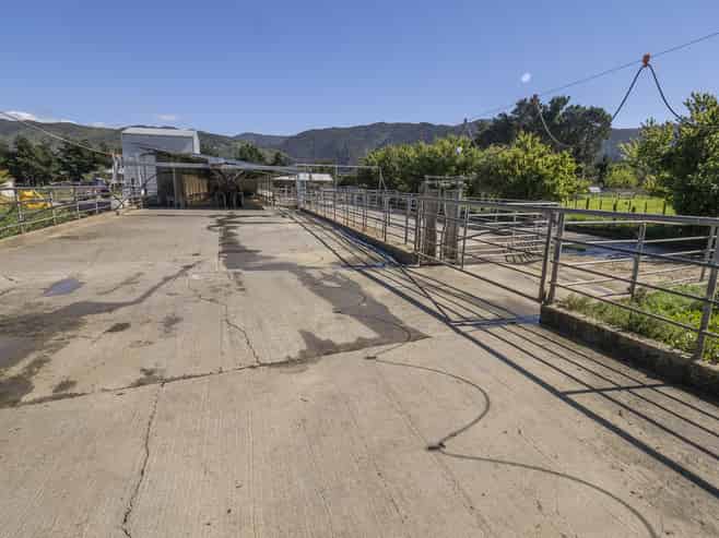 22 Bartons Road, Featherston