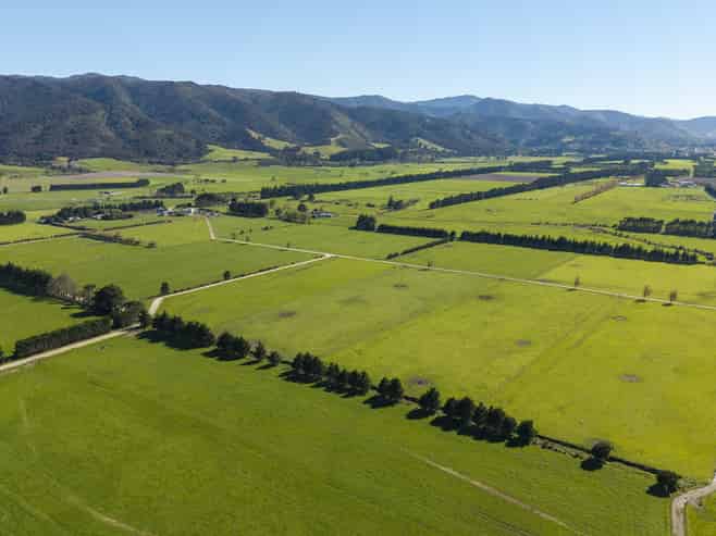 22 Bartons Road, Featherston