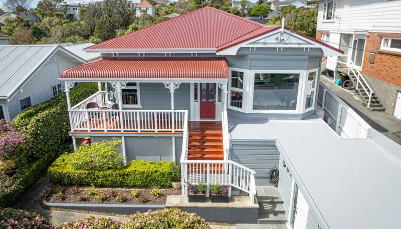 10 Reading Street, Karori