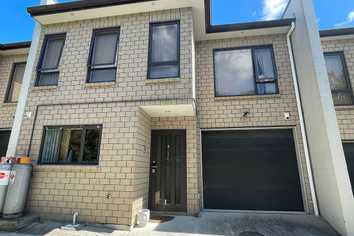 14C Elliot Street, Howick