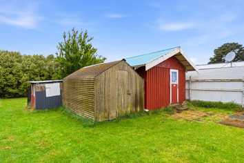 351 Breezes Road, Aranui
