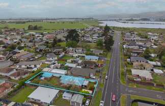 351 Breezes Road, Aranui