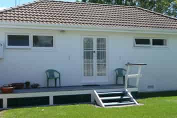 b/36 Beach Road, Katikati