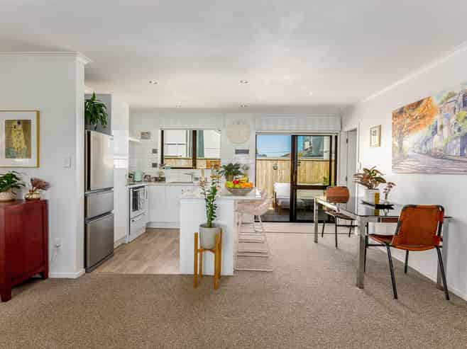 3 West Grove, Alicetown