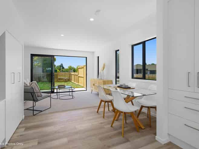 2 and 4 Whitespire Way, Cambridge