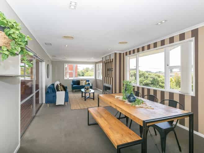 35 Acacia Crescent, Glenview
