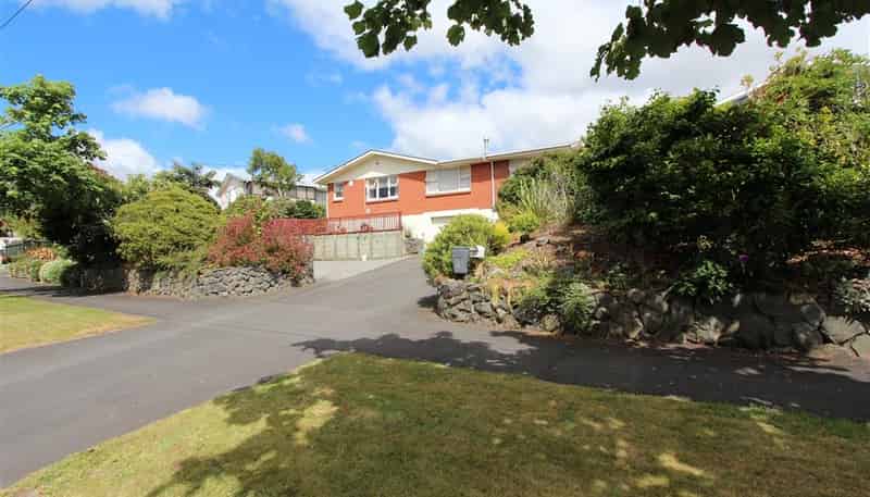 35 Acacia Crescent, Glenview