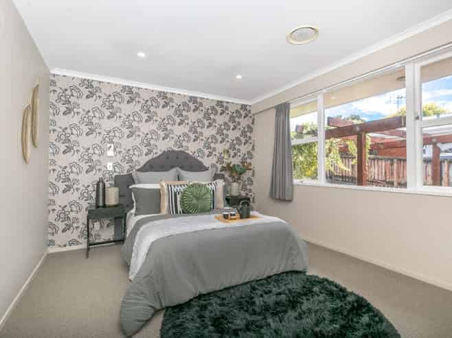 35 Acacia Crescent, Glenview