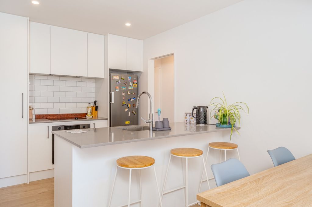 7d Cooke Street, Somerfield 2