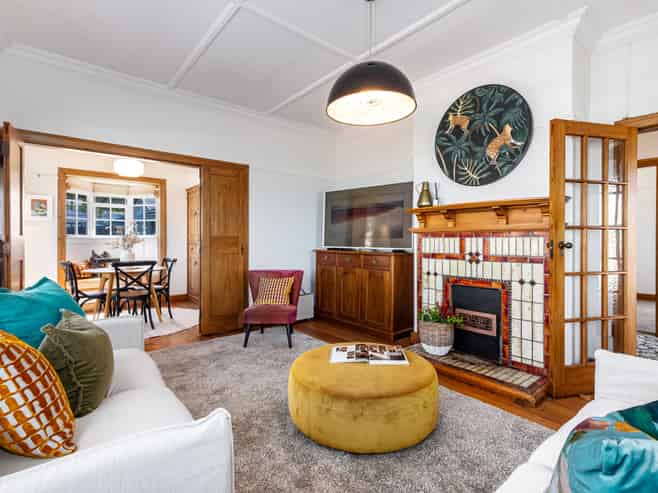 132 Lyall Parade, Lyall Bay