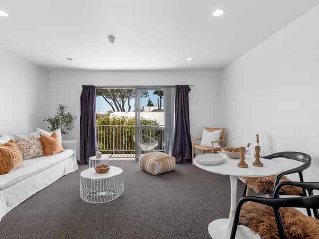1/60 Stanmore Road, Linwood