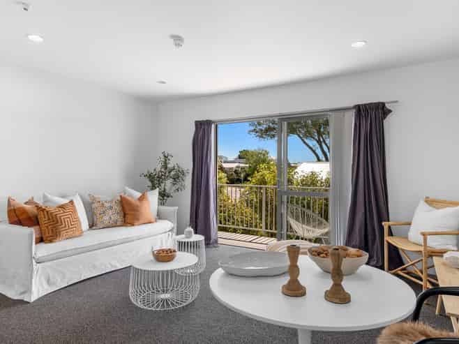 1/60 Stanmore Road, Linwood