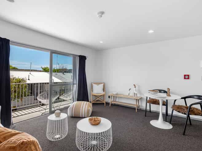 1/60 Stanmore Road, Linwood