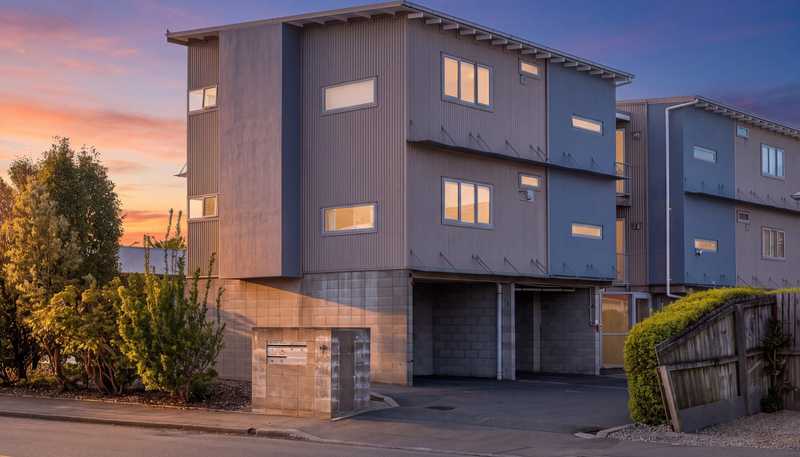 1/60 Stanmore Road, Linwood