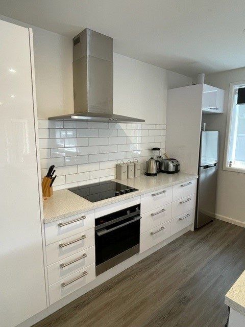 Comfortable Living in a Fantastic Location! 4