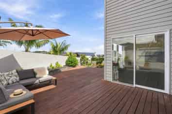 16 Milano Boulevard, Karaka