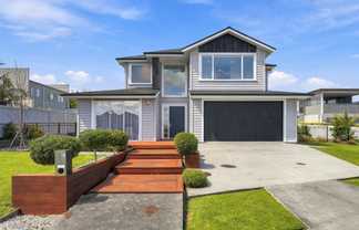 16 Milano Boulevard, Karaka