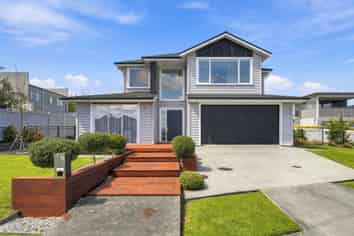 16 Milano Boulevard, Karaka