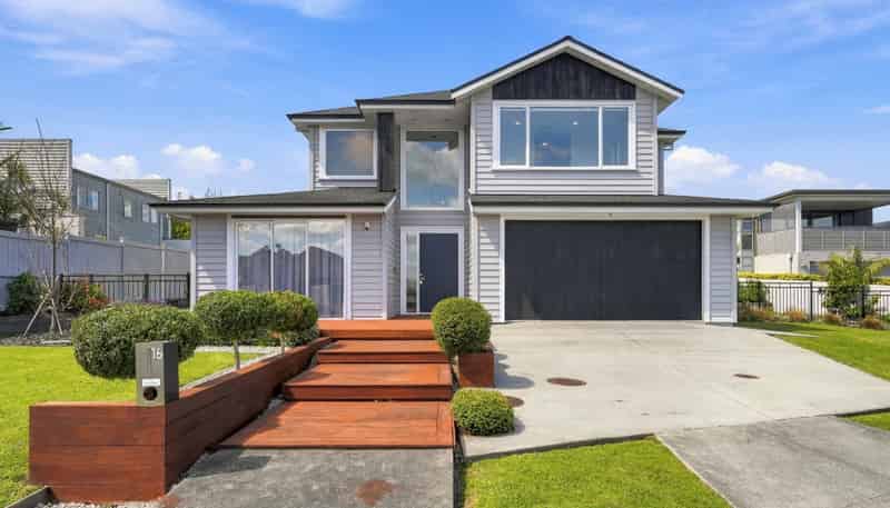 16 Milano Boulevard, Karaka