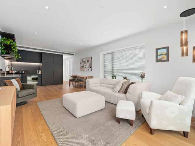 101/1 Clyde Street, Hamilton East
